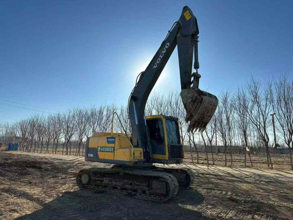 VOLVO EC140DL