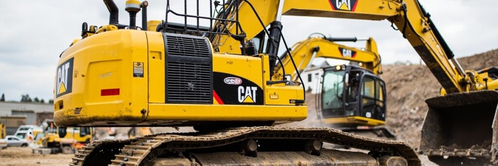 Caterpillar 320D vs Komatsu PC200: Which Excavator Is Right for Your Project?
