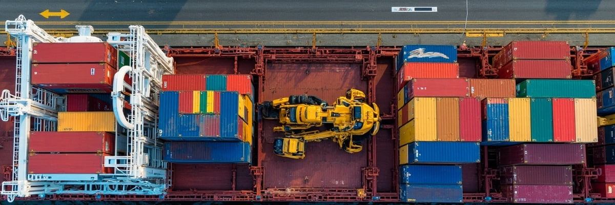 Container ship heavy machinery export