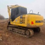KOMATSU PC130