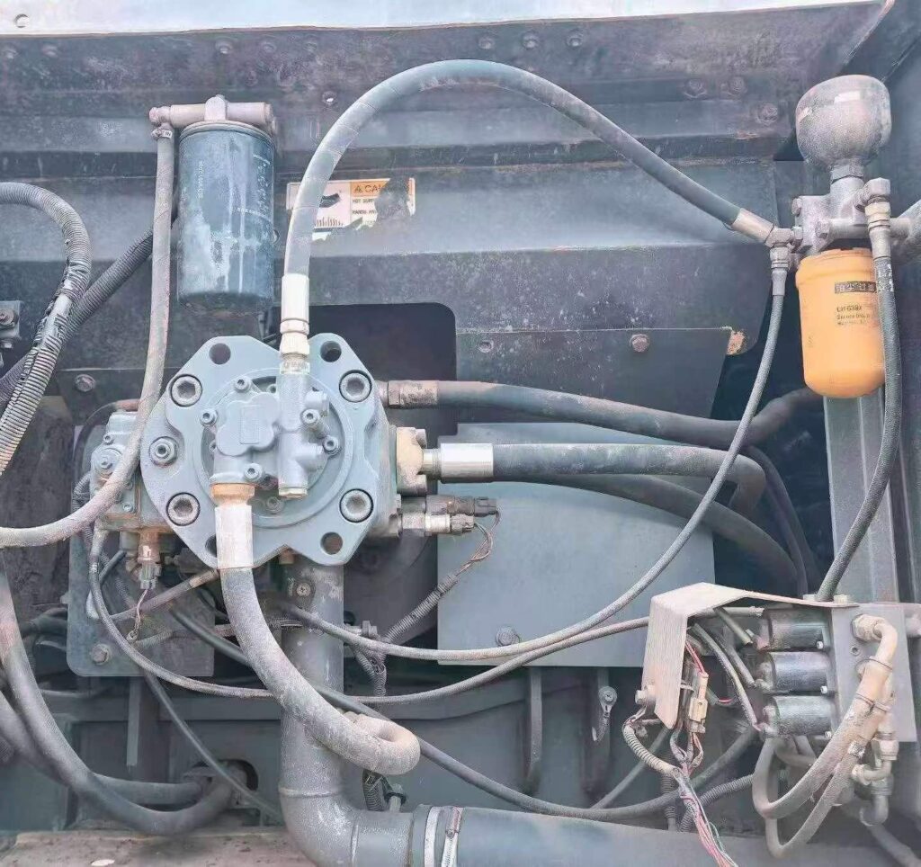 CASE 300 used excavator photo 9