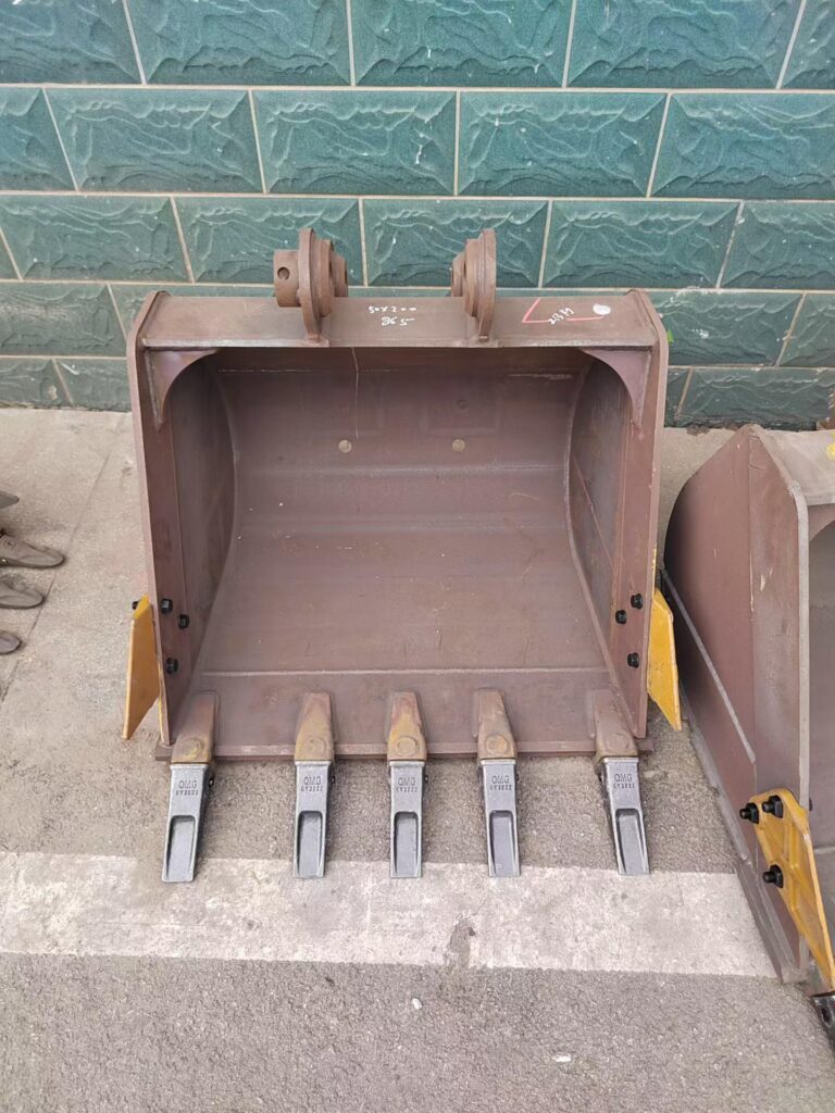 CAT 307, SANY 75, XCMG 75, KOMATSU 60 Excavator Bucket spare parts photo 1