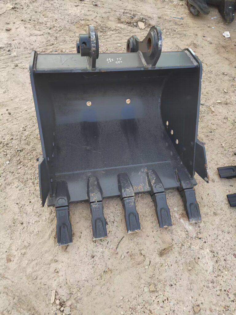 CAT 307, SANY 75, XCMG 75, KOMATSU 60 Excavator Bucket spare parts photo 2
