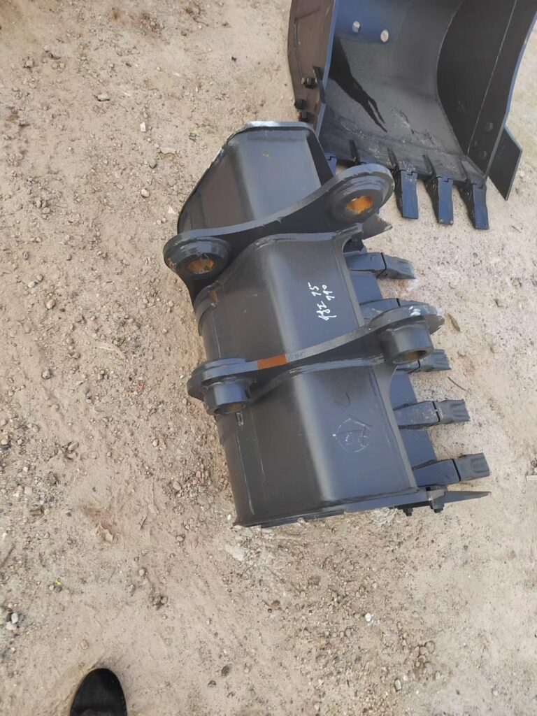 CAT 307, SANY 75, XCMG 75, KOMATSU 60 Excavator Bucket spare parts photo 4