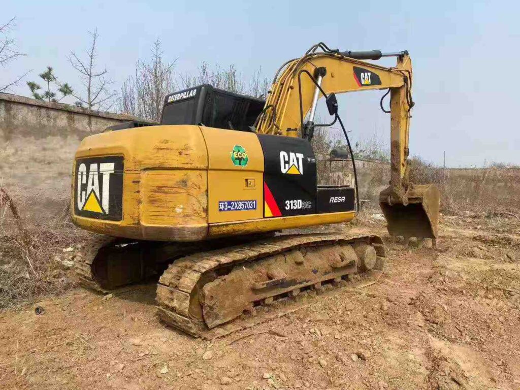 CAT 313D2 used excavator photo 2