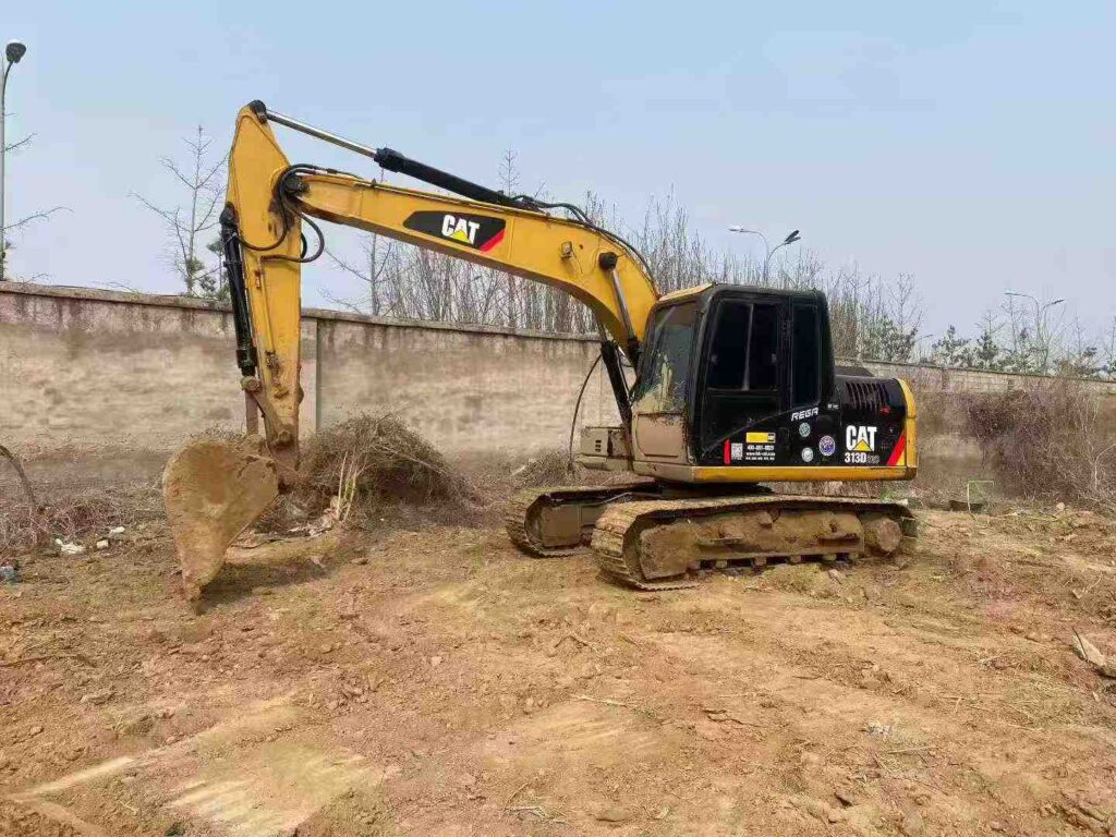 CAT 313D2 used excavator photo 3