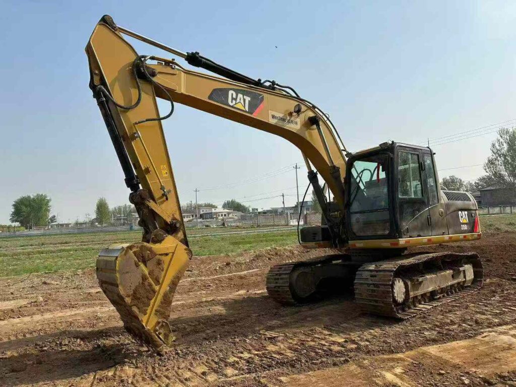 CAT 315 used excavator photo 4