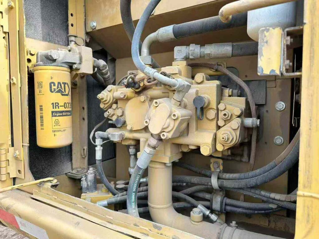 CAT 315 used excavator photo 9