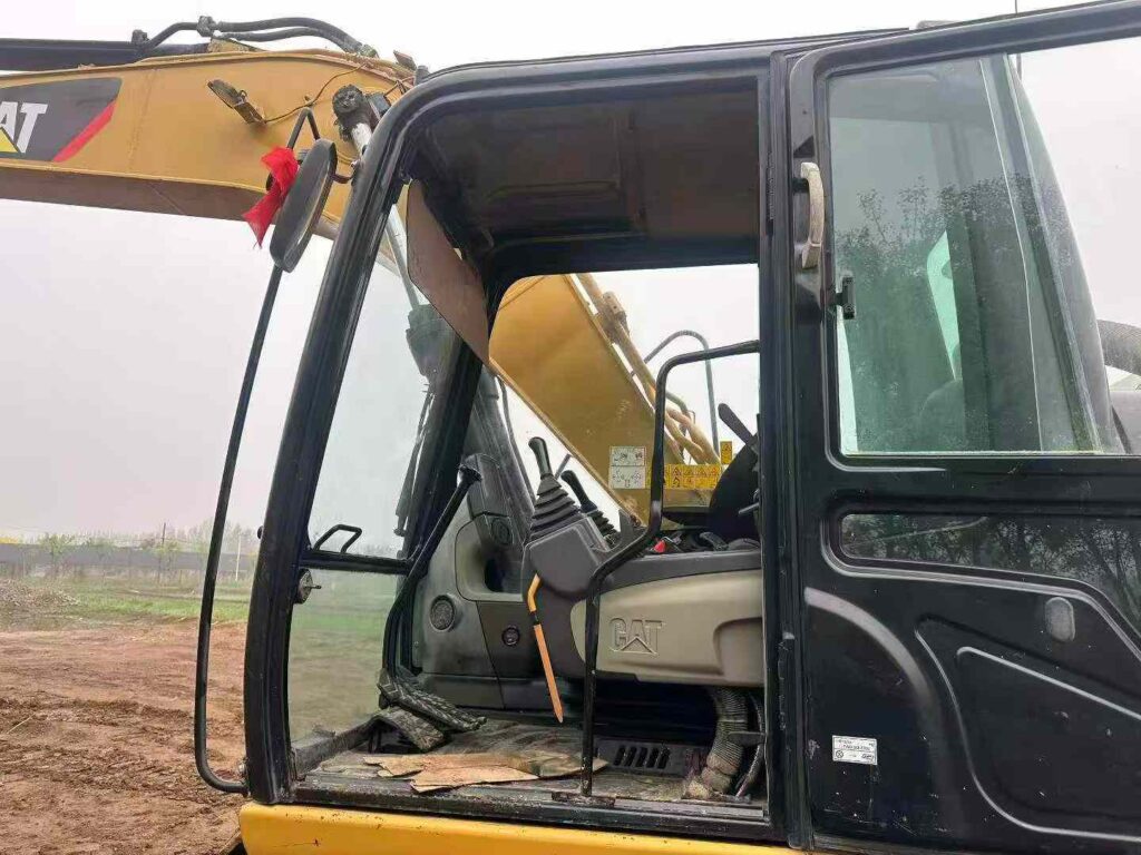 CAT 315 used excavator photo 5