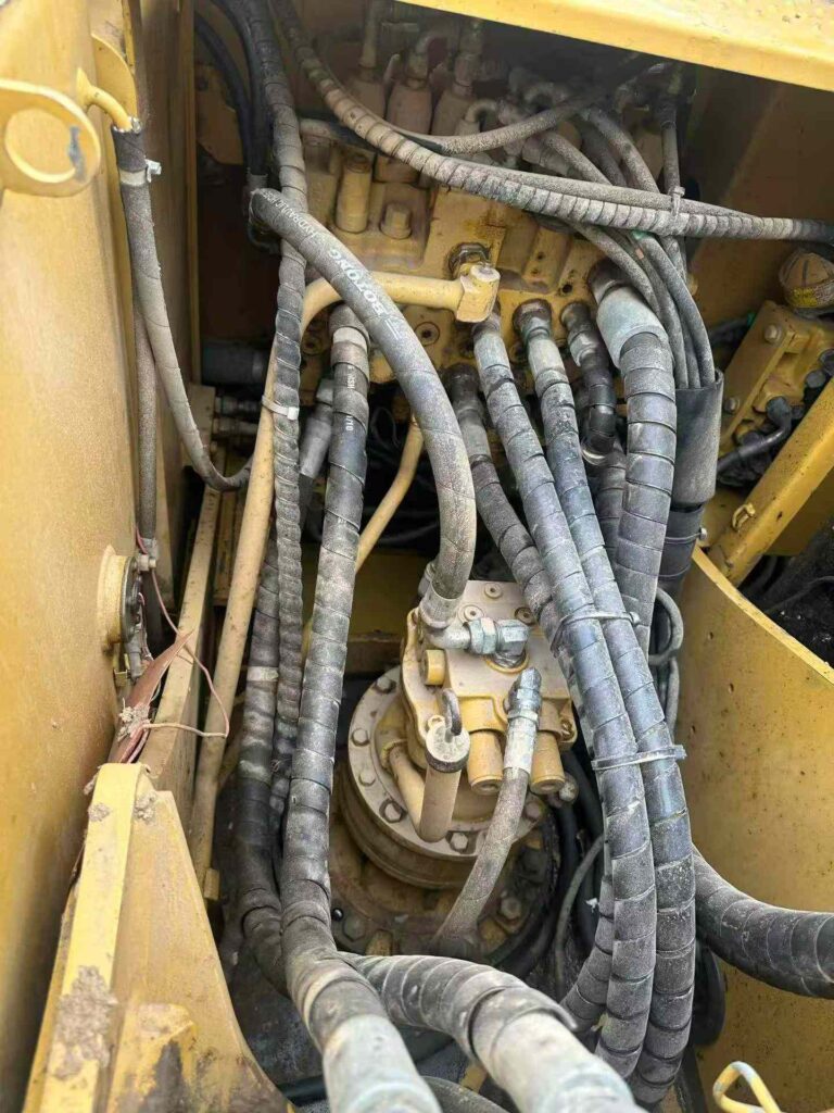CAT 315 used excavator photo 8