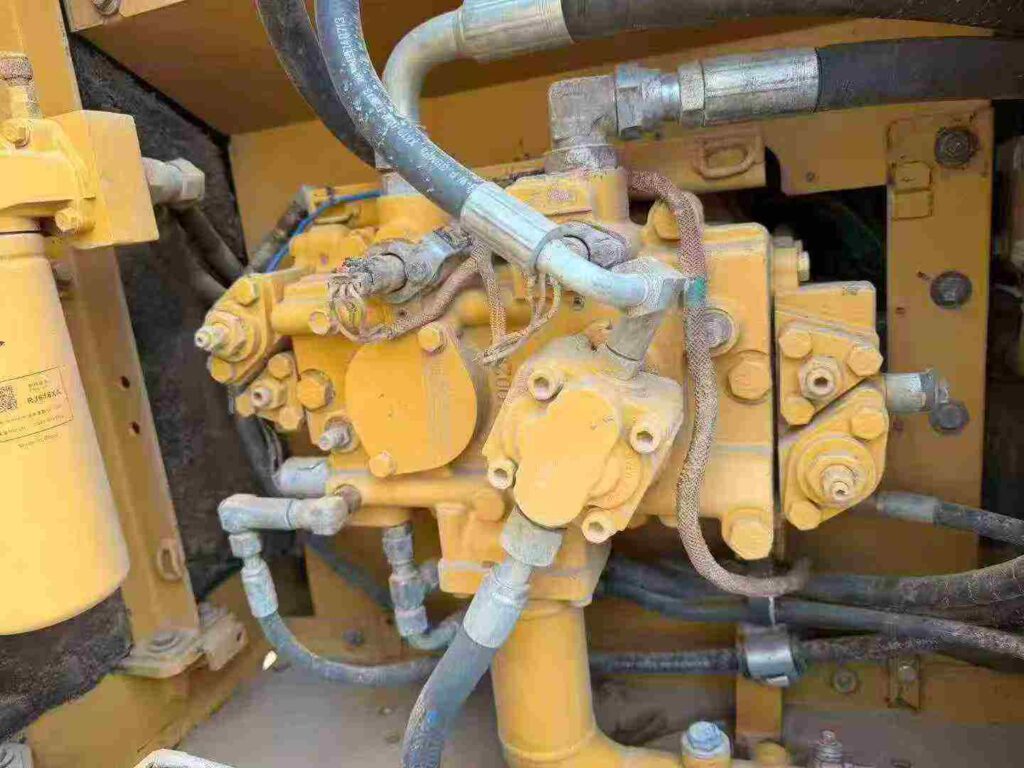 CAT 315D2 used excavator photo 7