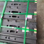 CAT 320, HITACHI 200, HITACHI 130 Track Shoe / Track Pad spare parts photo 2