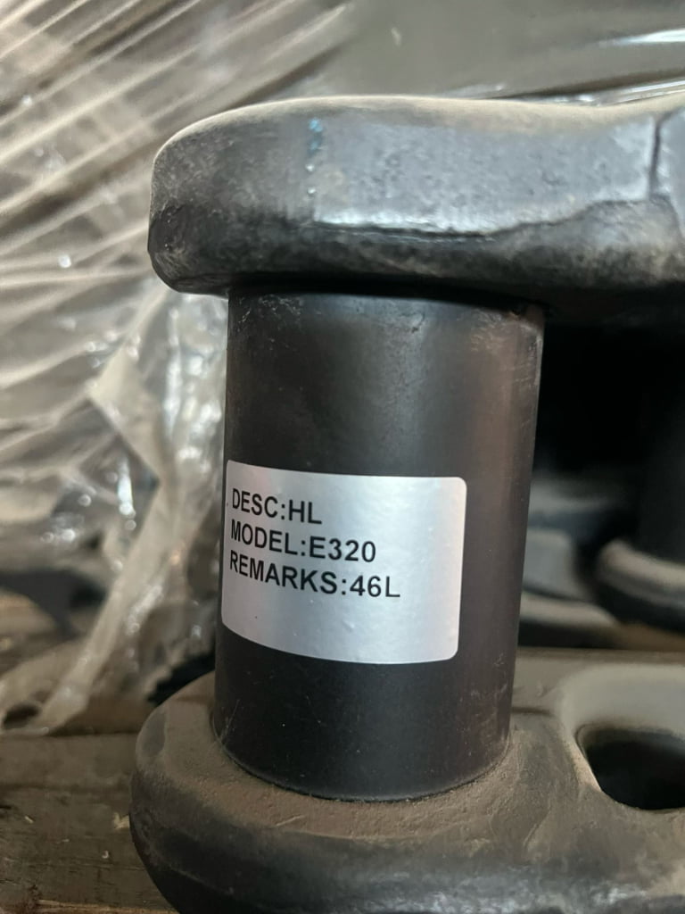CAT 320, KOBELCO 210, SUMITOMO 210 Track Chain Assembly spare parts photo 2