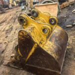 CAT 320 Quick Coupler / Hydraulic Breaker spare parts photo 1