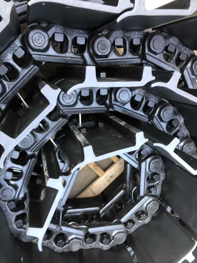 CAT 320, VOLVO 55 Track Chain Assembly spare parts photo 5