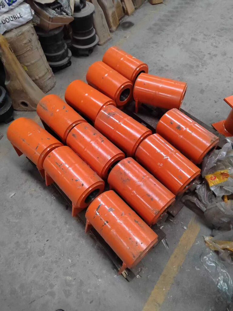 CAT 320, XCMG 200, HITACHI 200, LONKING 225 Pins / Bushings / Linkage Parts spare parts photo 1
