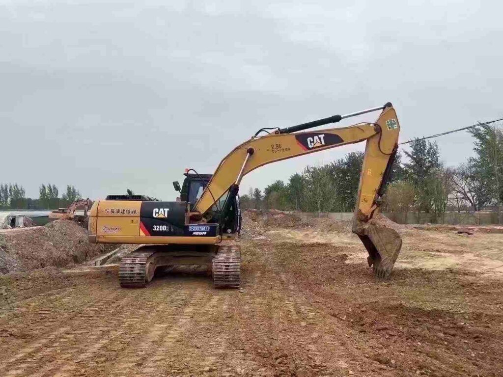 CAT 320D2 used excavator photo 3