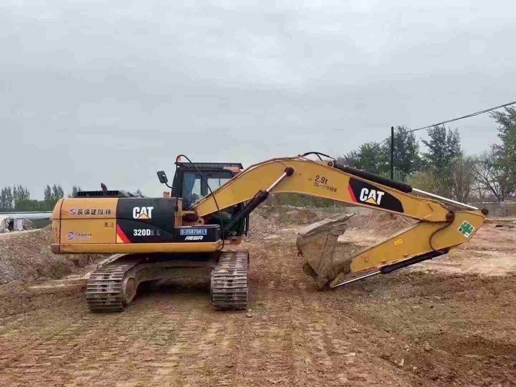 CAT 320D2 used excavator photo 4
