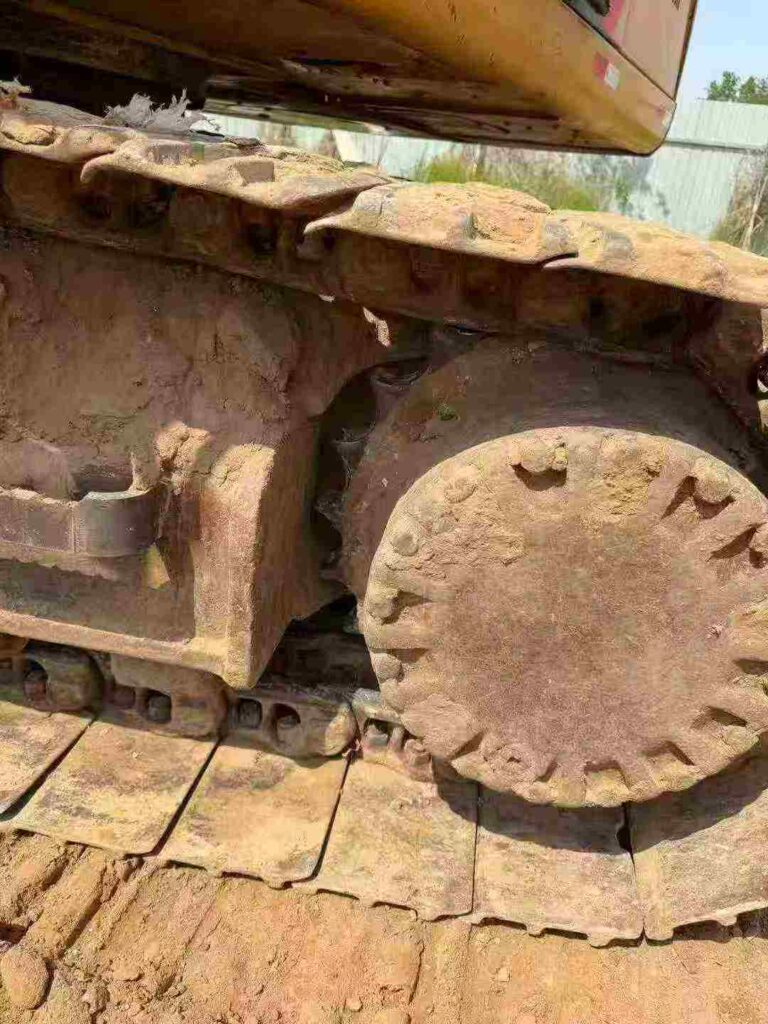 CAT 320D2 used excavator photo 8