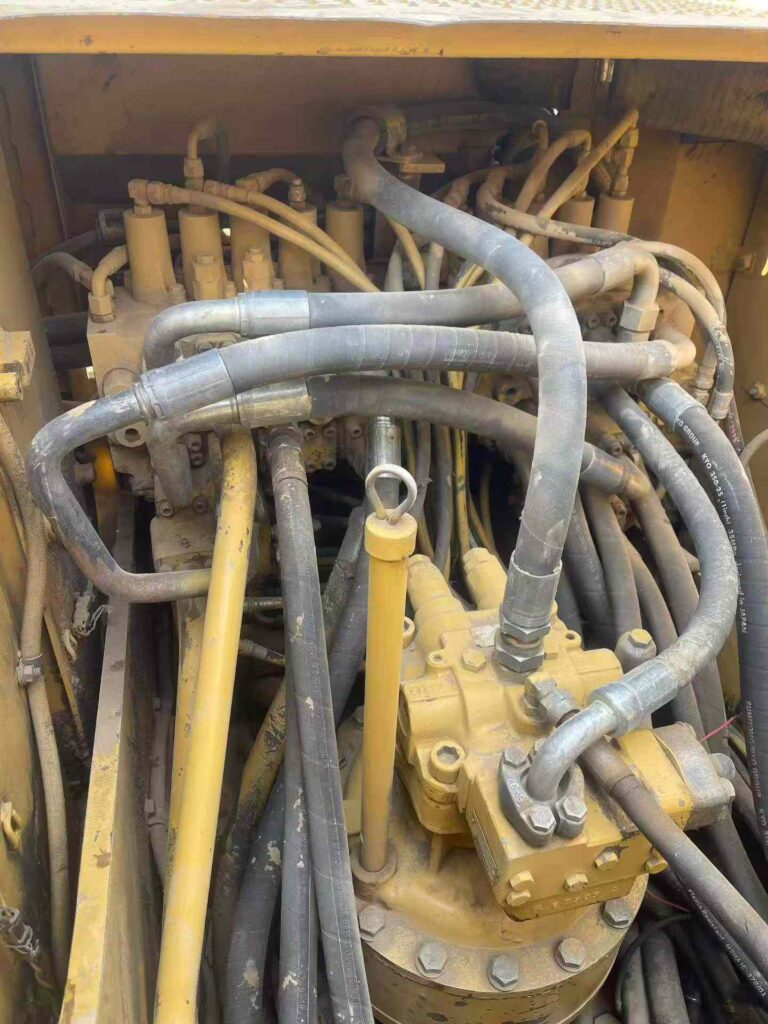CAT 320D2 used excavator photo 8