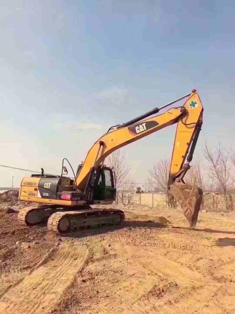 CAT 320D2L used excavator photo 2