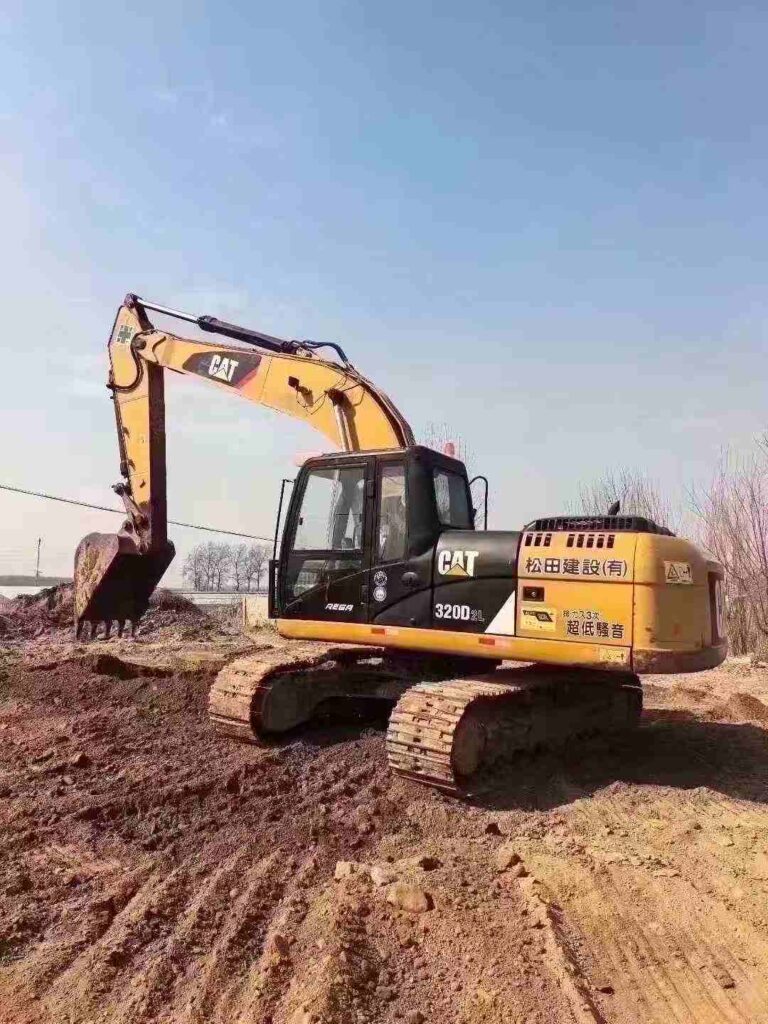 CAT 320D2L used excavator photo 3