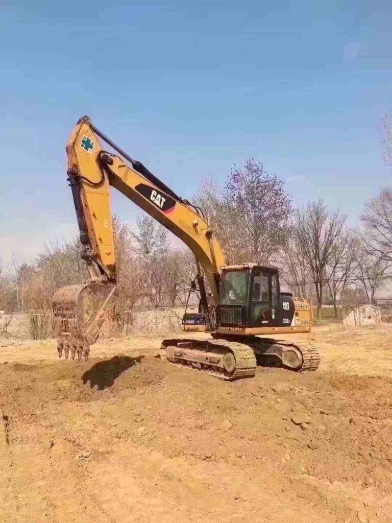 CAT 320D2L used excavator photo 4