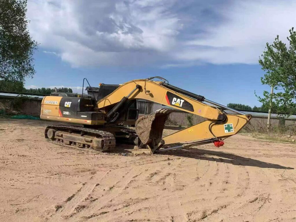 CAT 320D2L used excavator photo 3
