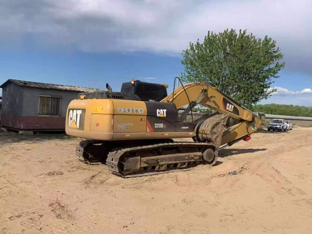 CAT 320D2L used excavator photo 4