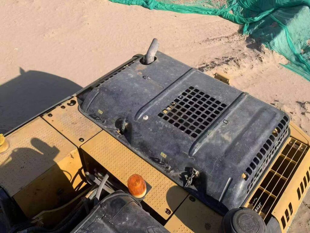 CAT 320D2L used excavator photo 8