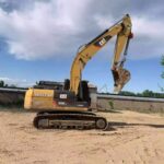 CAT 320D2L used excavator photo 3