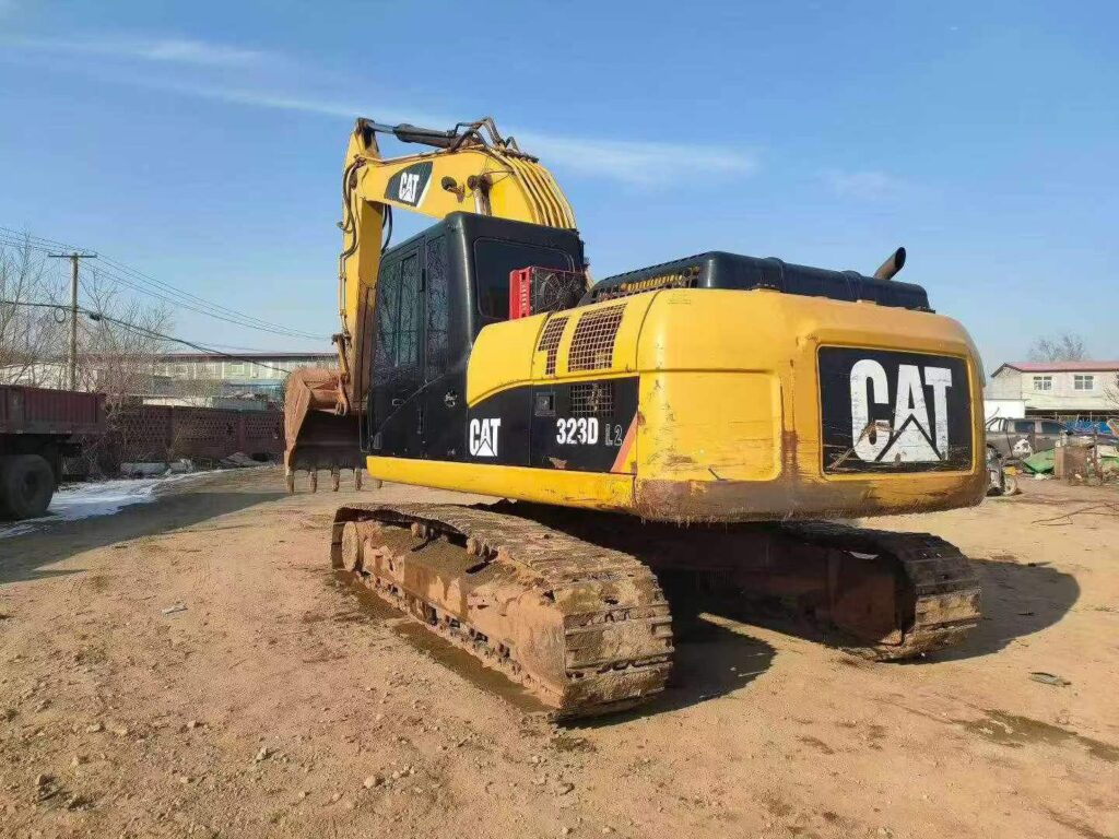CAT 323 used excavator photo 1