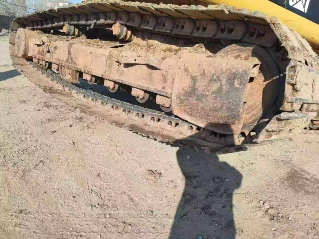 CAT 323 used excavator photo 5