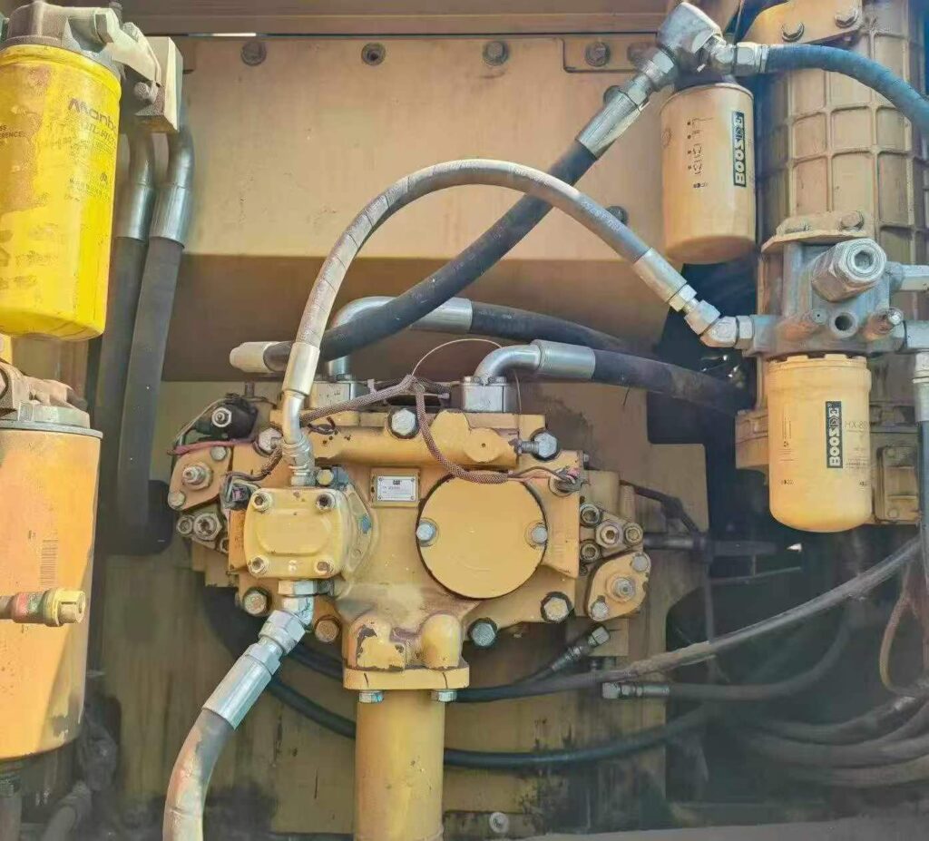 CAT 323 used excavator photo 7