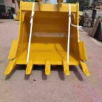 CAT 323 Excavator Bucket spare parts photo 1