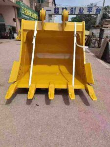 CAT 323 Excavator Bucket spare parts photo 1