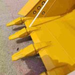 CAT 323 Excavator Bucket spare parts photo 2
