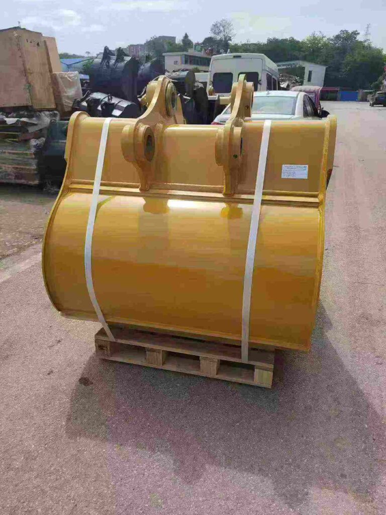 CAT 323 Excavator Bucket spare parts photo 4