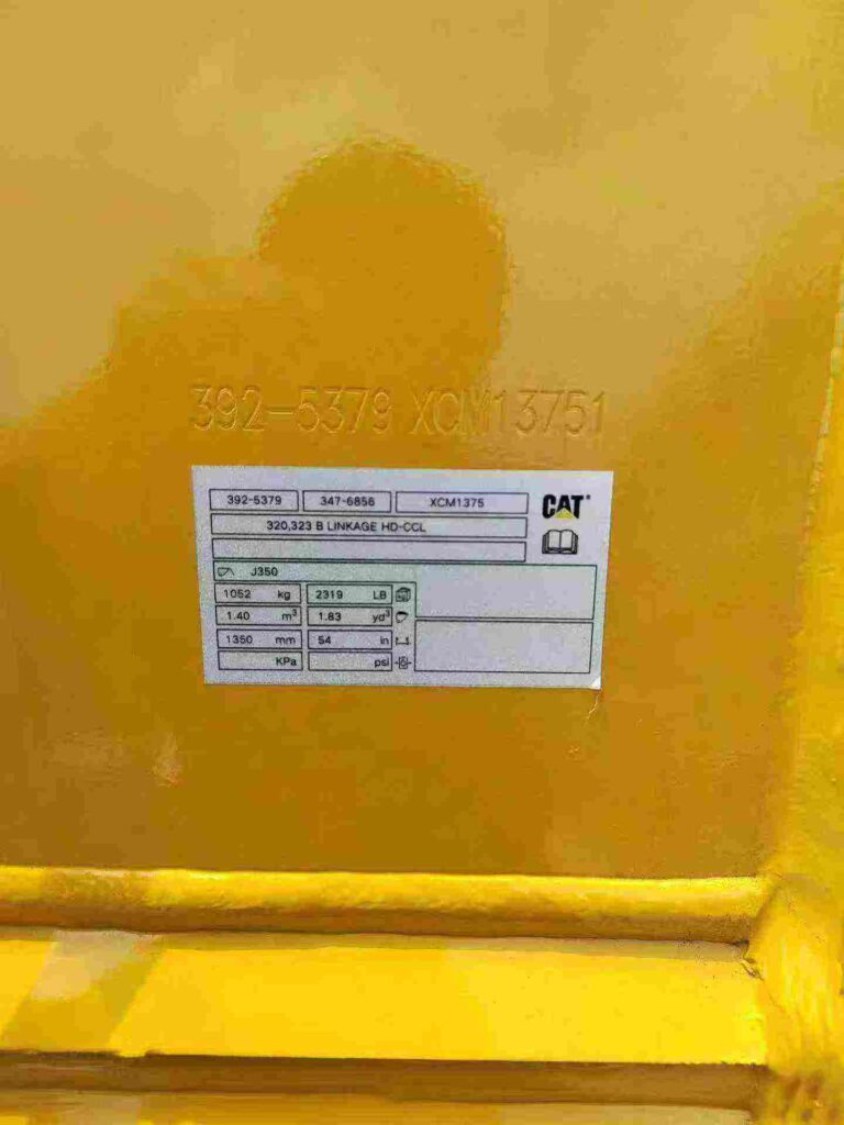 CAT 323 Excavator Bucket spare parts photo 5