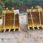 CAT 323 Excavator Bucket spare parts photo 1