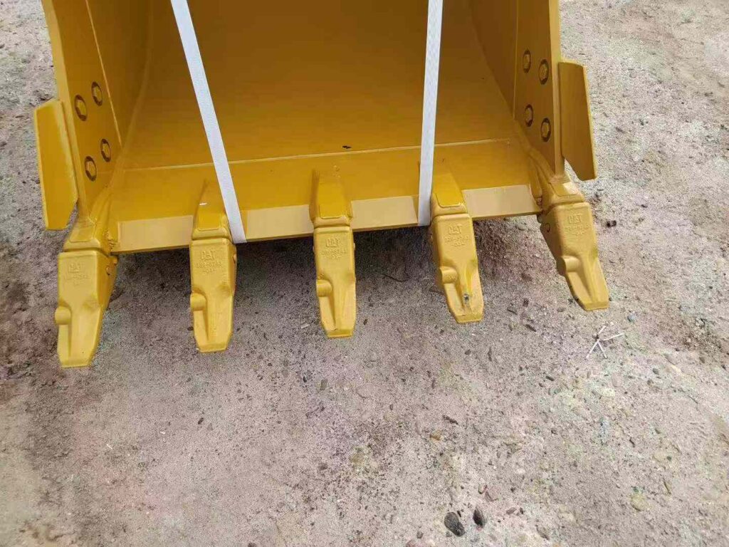 CAT 323 Excavator Bucket spare parts photo 2