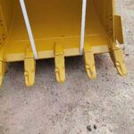 CAT 323 Excavator Bucket spare parts photo 2