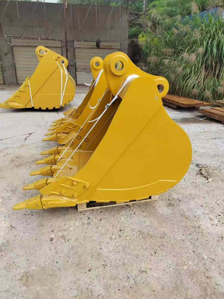 CAT 323 Excavator Bucket spare parts photo 3