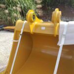 CAT 323 Excavator Bucket spare parts photo 6