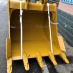 CAT 323 Excavator Bucket spare parts photo 1