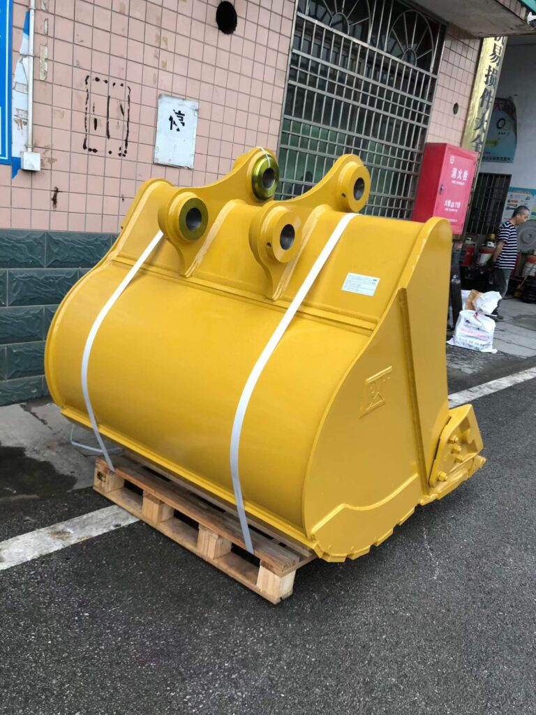 CAT 323 Excavator Bucket spare parts photo 3