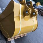 CAT 323 Excavator Bucket spare parts photo 5