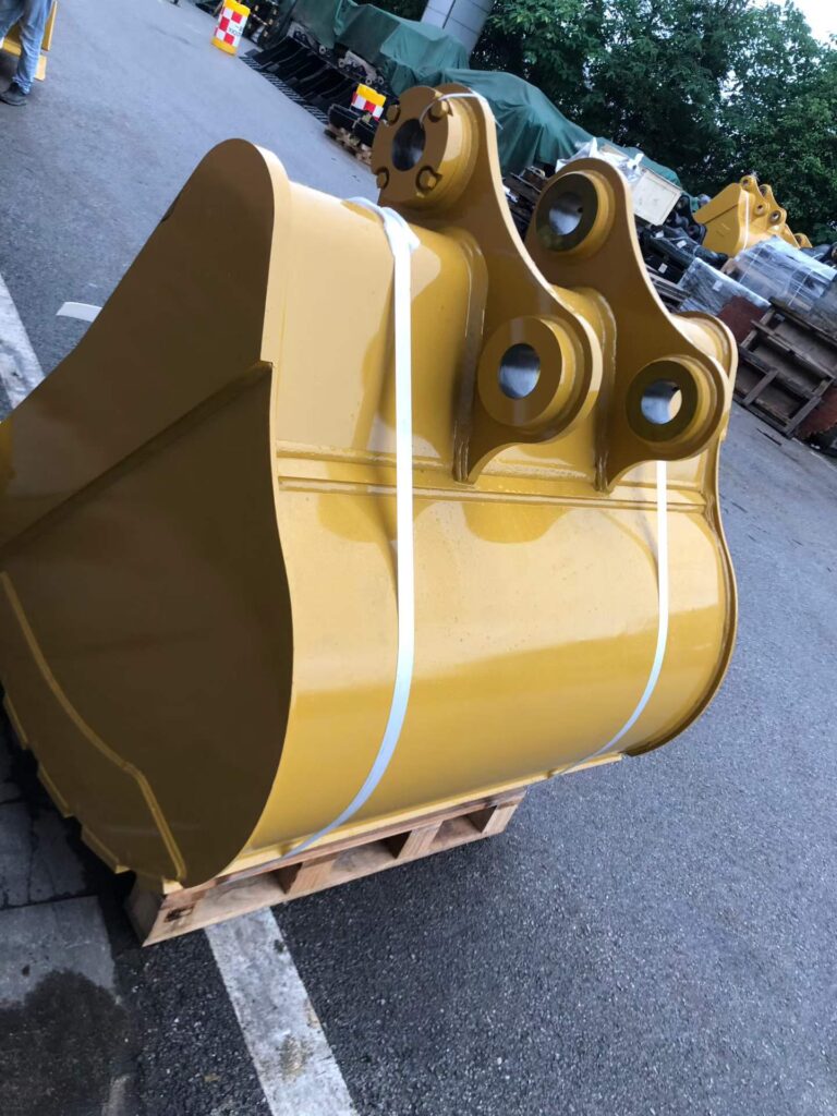 CAT 323 Excavator Bucket spare parts photo 5