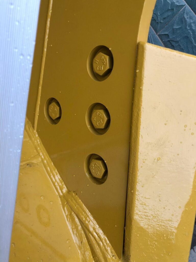 CAT 323 Excavator Bucket spare parts photo 8