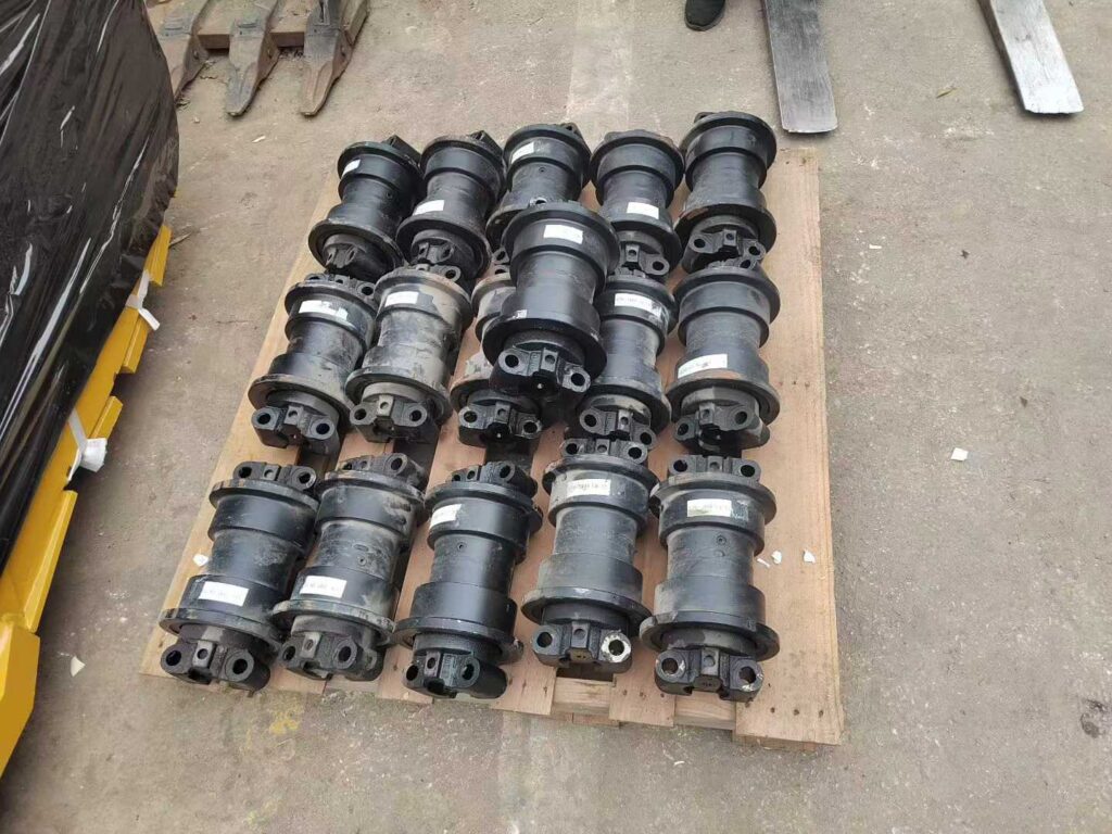CAT 323 Track Roller spare parts photo 1